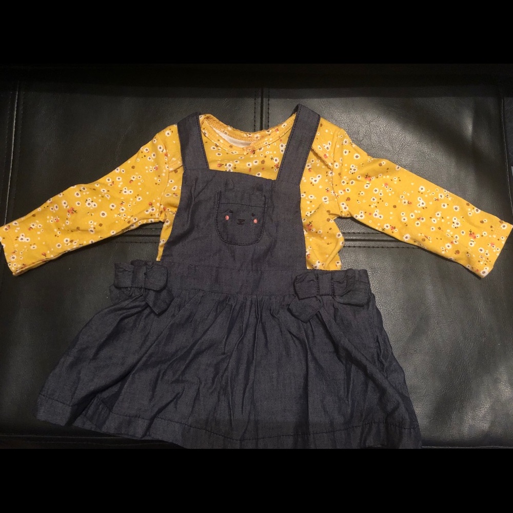 2 pc. Baby girl skirt and bodysuit set.